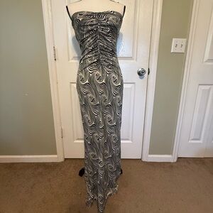 Jessica McClintock Black and White Swirl Pattern formal Dress